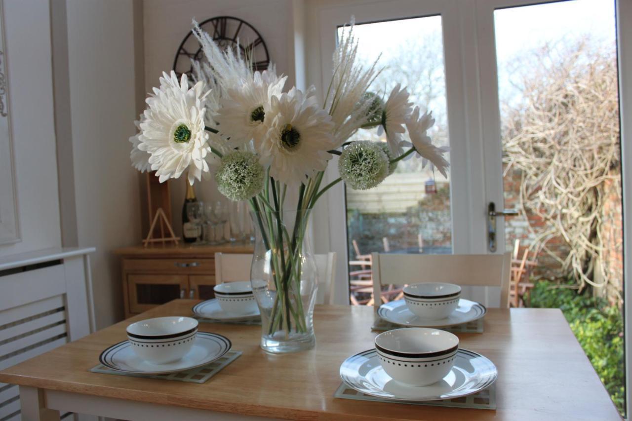 Beautiful Barn Conversion, 3 Bed, Hot Tub, Sauna, Gym, Enclosed Garden Ryde  Εξωτερικό φωτογραφία